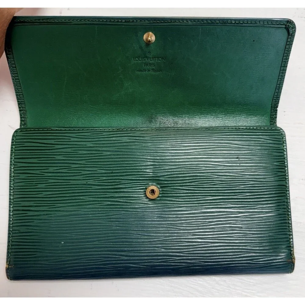 Louis Vuitton Sarah Wallet Epi Green Leather M60315 Portefeuille Long Vintage